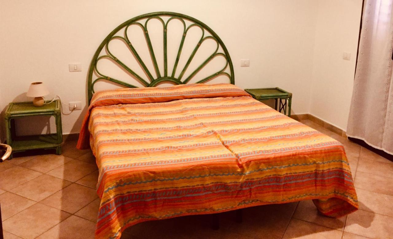 Gente Di Mare - Case Vacanza ซานตา เตเรซา กัลลูรา ภายนอก รูปภาพ