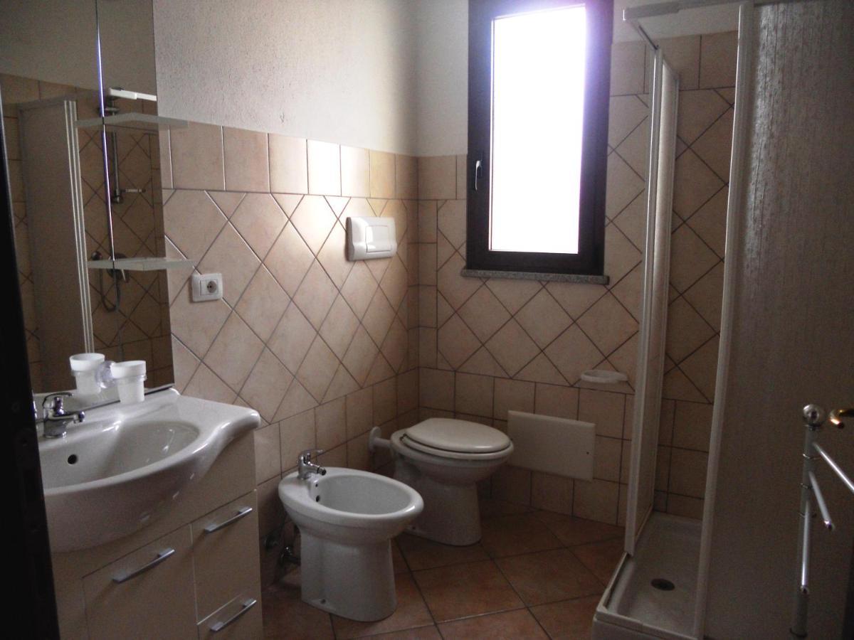 Gente Di Mare - Case Vacanza ซานตา เตเรซา กัลลูรา ภายนอก รูปภาพ