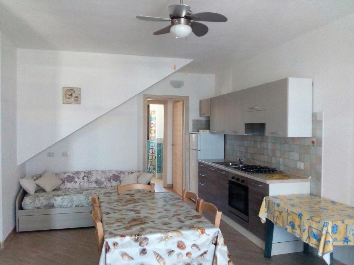 Gente Di Mare - Case Vacanza ซานตา เตเรซา กัลลูรา ภายนอก รูปภาพ