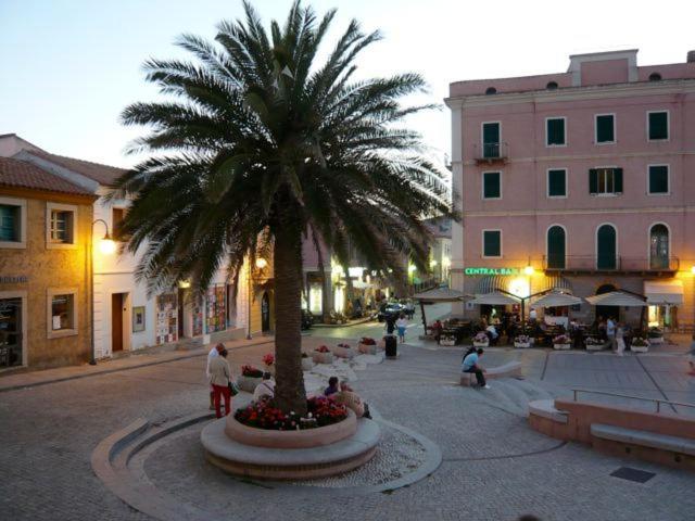 Gente Di Mare - Case Vacanza ซานตา เตเรซา กัลลูรา ภายนอก รูปภาพ