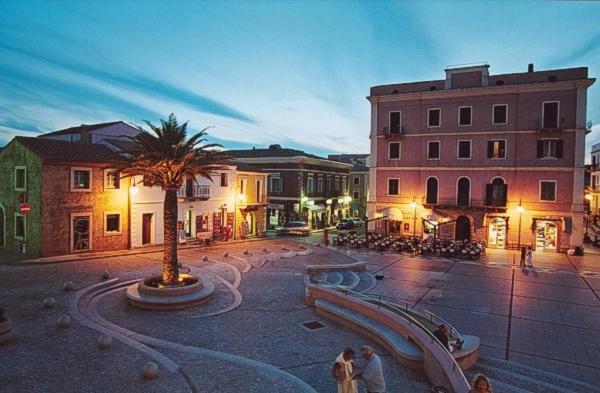 Gente Di Mare - Case Vacanza ซานตา เตเรซา กัลลูรา ภายนอก รูปภาพ
