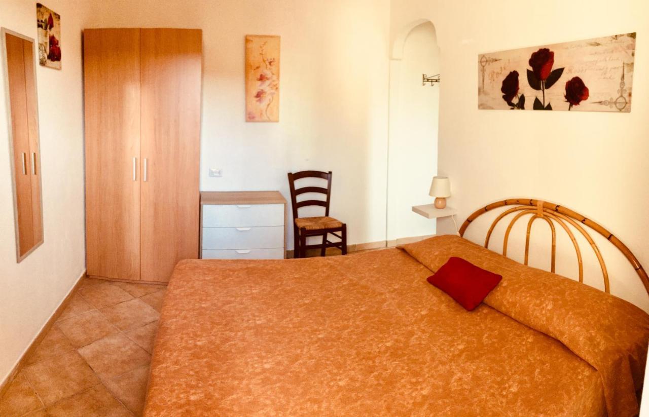 Gente Di Mare - Case Vacanza ซานตา เตเรซา กัลลูรา ภายนอก รูปภาพ