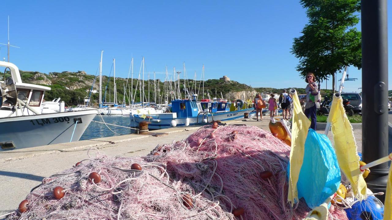 Gente Di Mare - Case Vacanza ซานตา เตเรซา กัลลูรา ภายนอก รูปภาพ